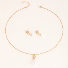 Pearl Pendant Necklace And Earrings Set