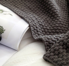 Nordic fringed knit ball blanket wool blanket office air conditioning lunch break blanket shawl blanket sofa leisure blanket blanket