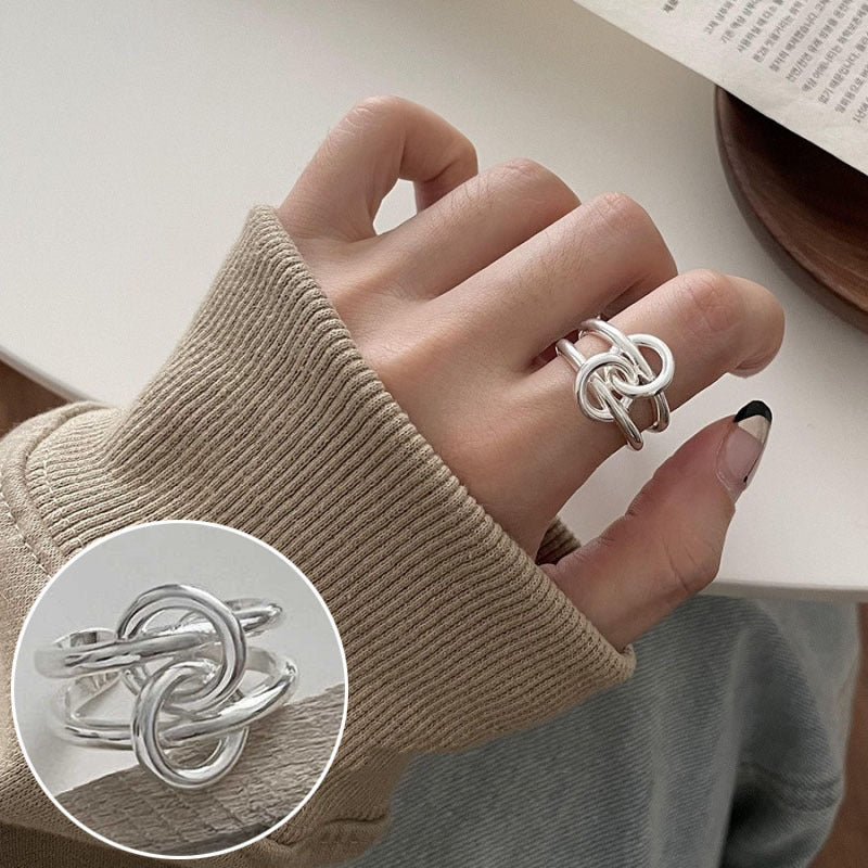 Geometric Line Cross Ring For Women